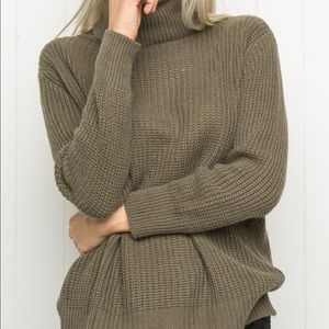 Brandy Melville Green Turtleneck